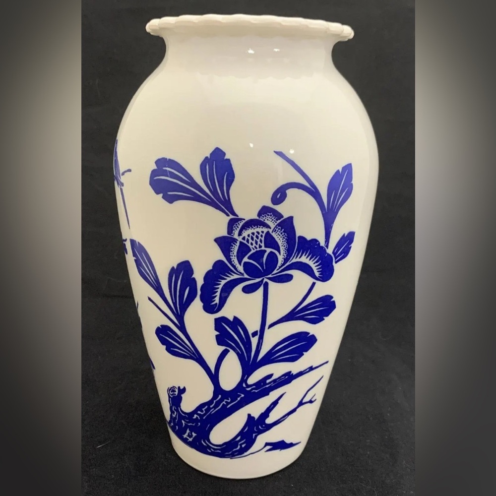 VTG 1940s White & Blue Anchor Hocking Vitrock Milk Glass
Flowers Birds EUC
